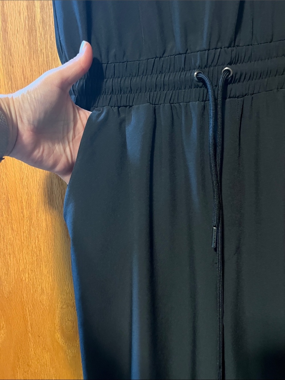 Abercrombie & Fitch Traveler Black Sleeveless Drawstring Jumpsuit - Picture 3 of 13